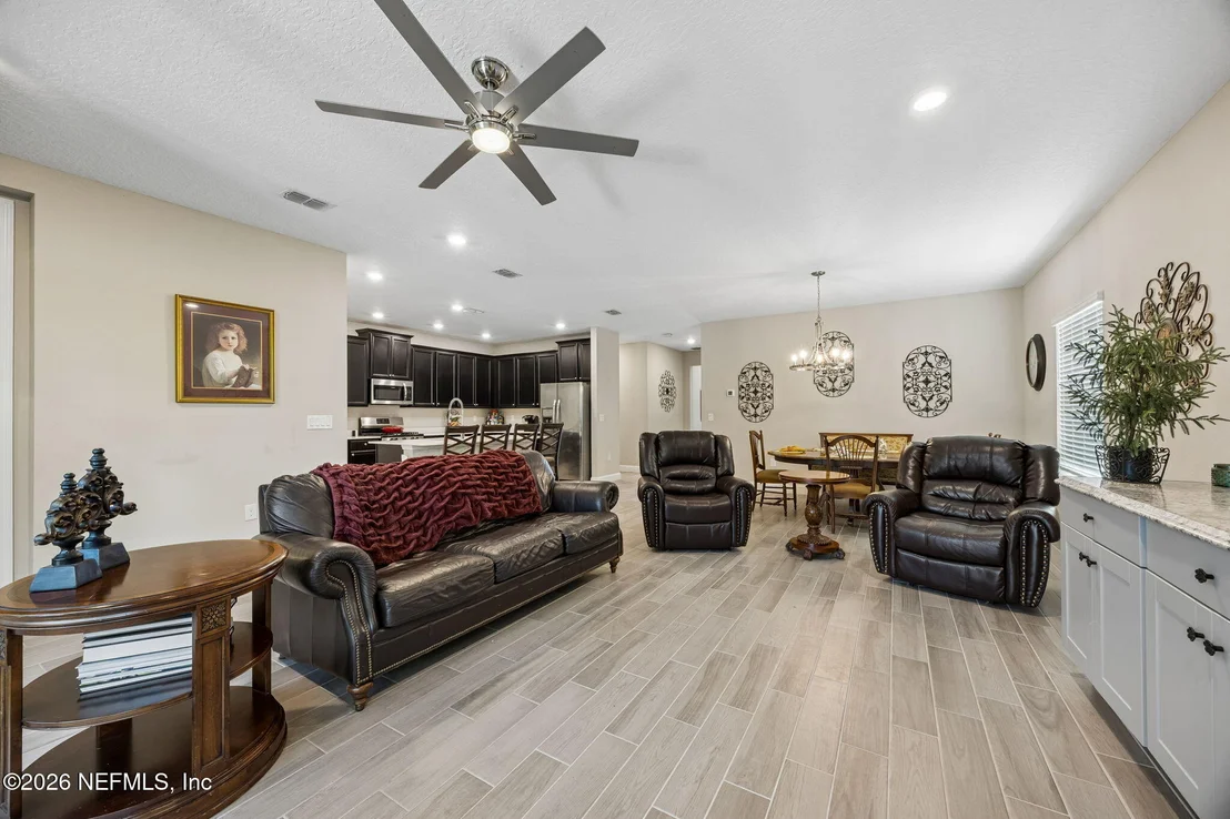 Photo of 220 RIVERCLIFF Trail