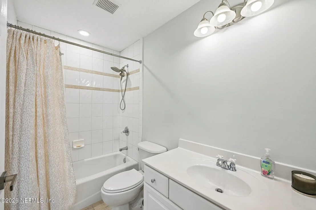 Photo of 2567 FERNTREE Lane
