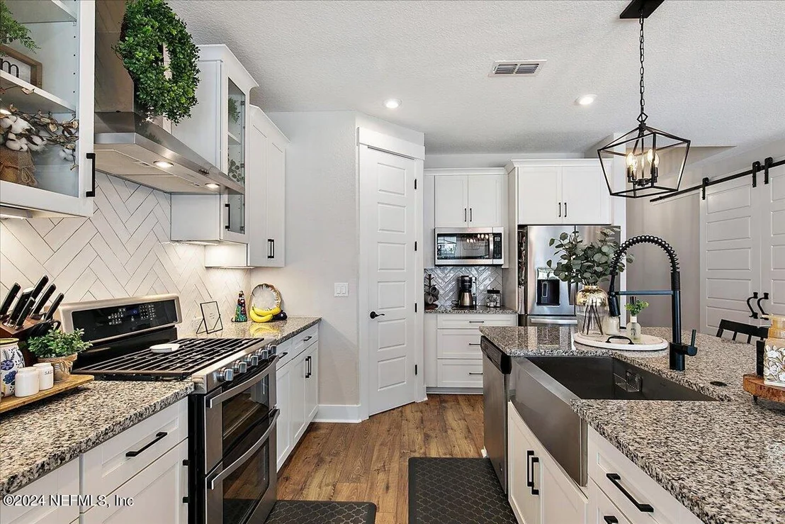 Photo of 140 PINE FOREST Court