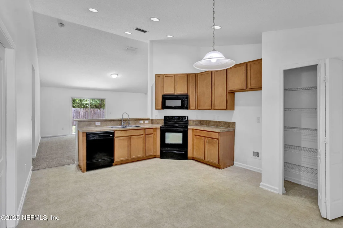 Photo of 6719 ROYAL LEAF Lane