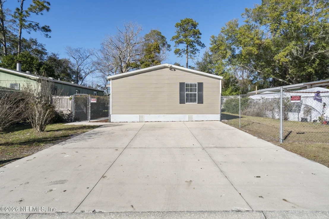 Photo of 8145 MAPLE Street