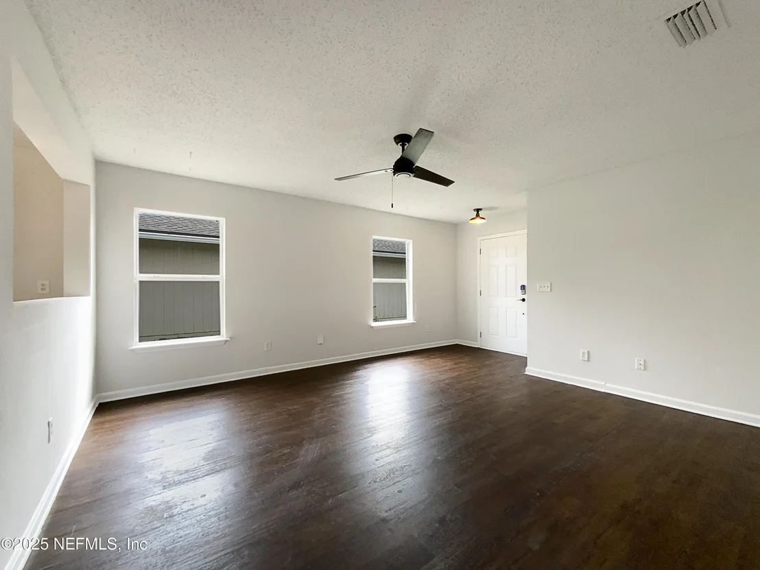 Photo of 823 WYNFIELD Circle