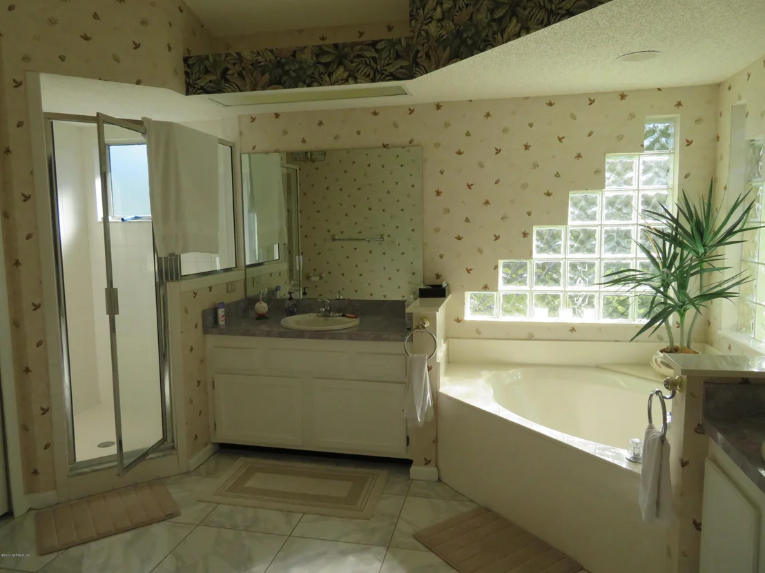 Photo of 1171 LINWOOD Loop