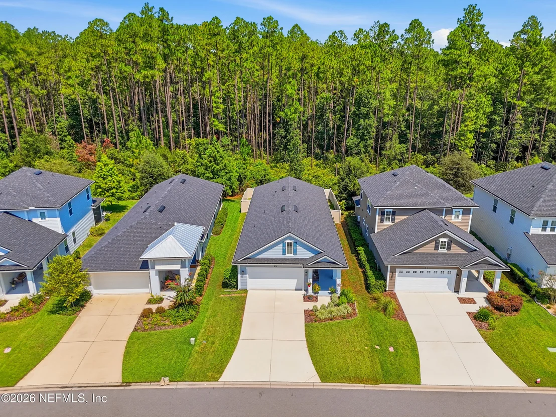 Photo of 490 WINDERMERE Way