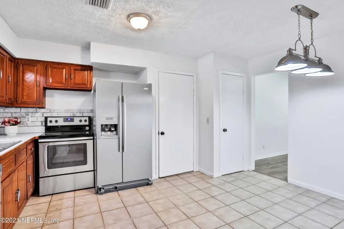 Photo of 141 HOLLYWOOD FOREST Drive