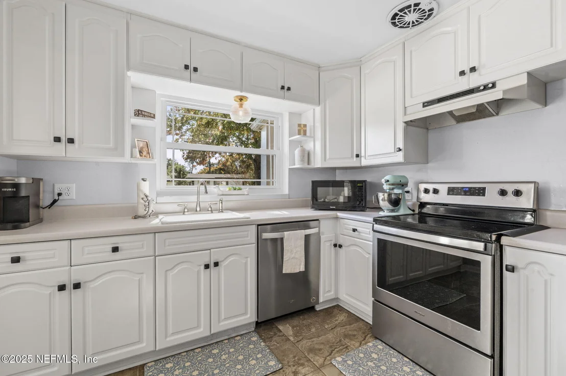 Photo of 4153 TRIESTE Place