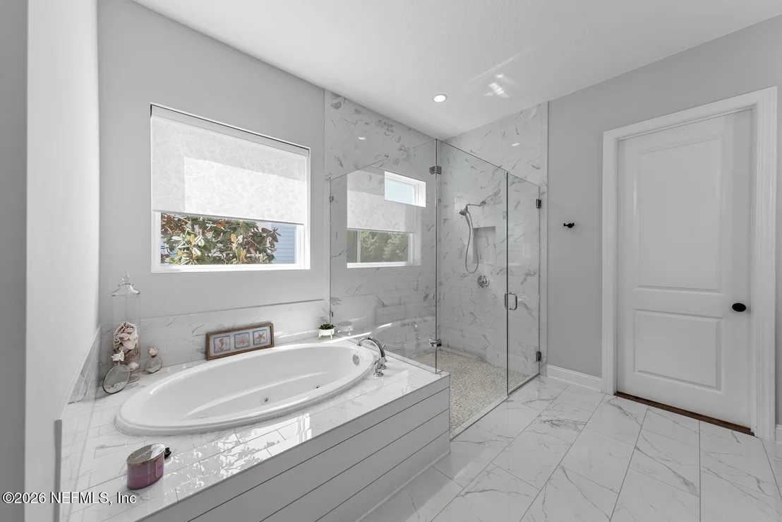 Photo of 566 PARKBLUFF Circle