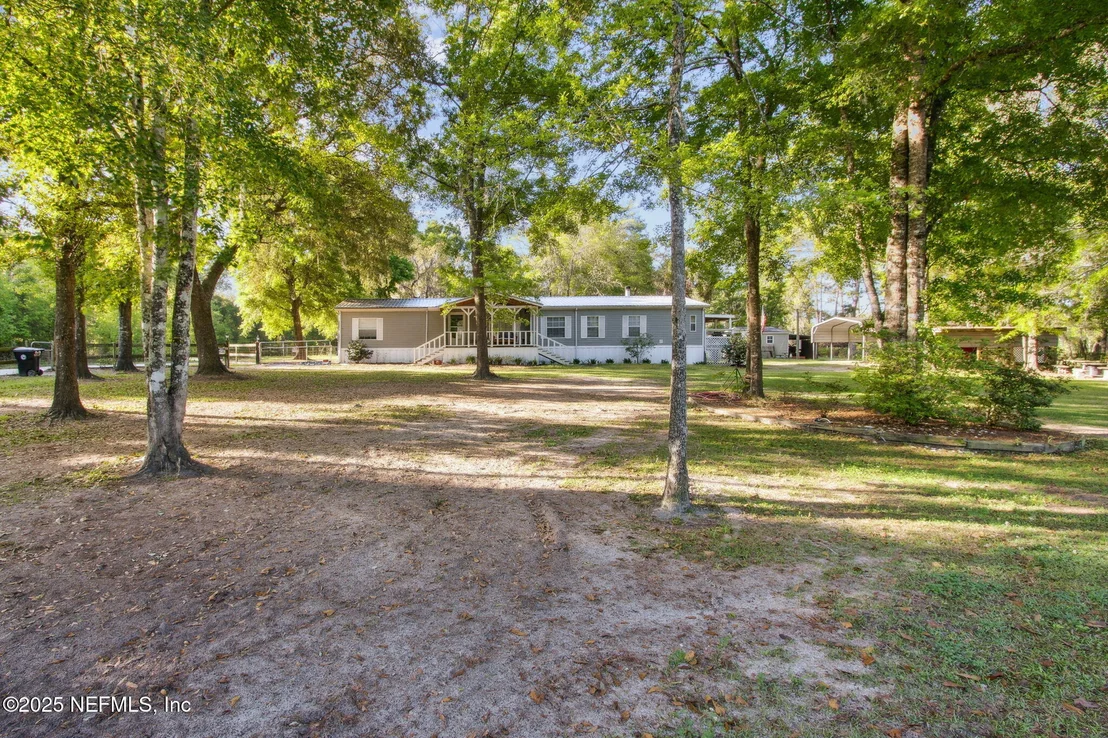 Photo of 812 JONATHAN Road