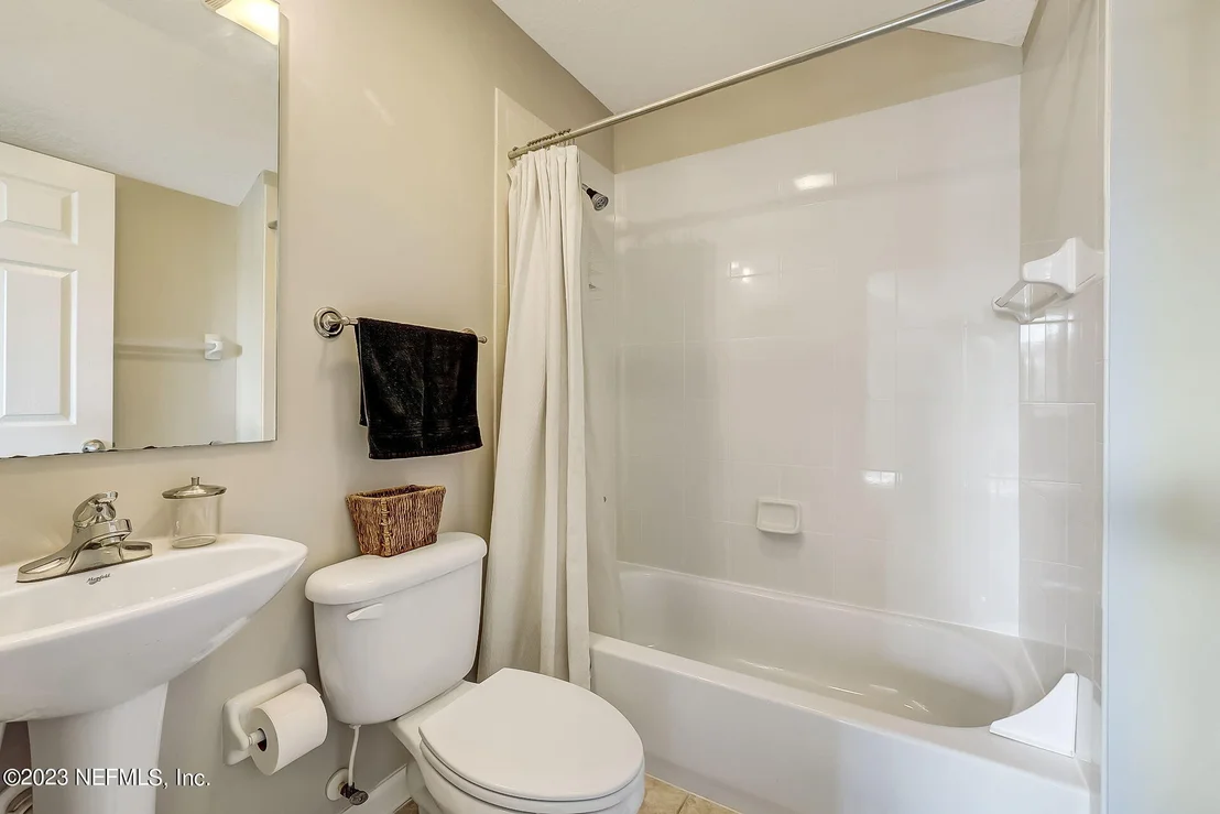 Photo of 9584 BEMBRIDGE MILL Drive