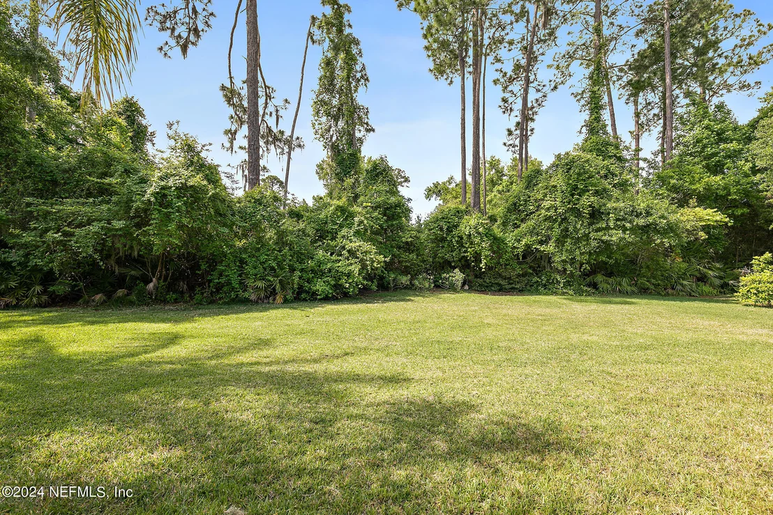 Photo of 329 SUMMERSET Drive