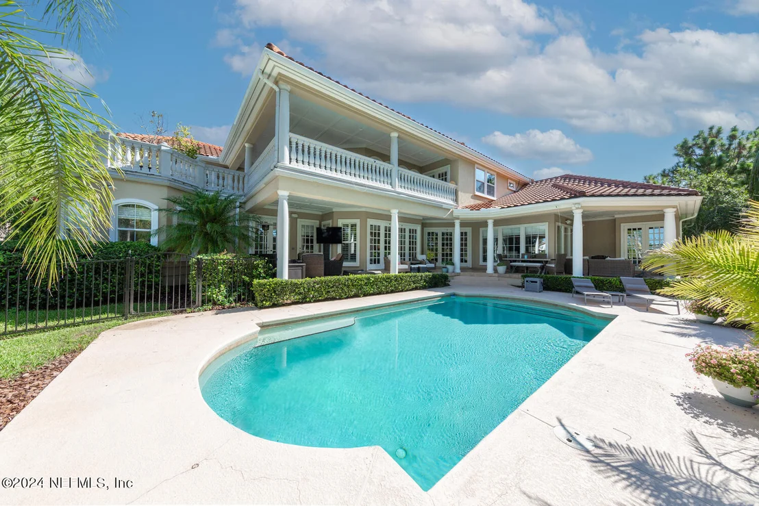 Photo of 752 PROMENADE POINTE Drive