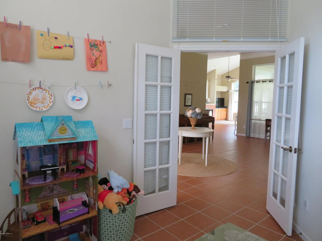 Photo of 137 STRAWBERRY Lane