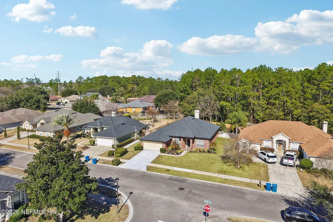 Photo of 145 LAKE RUN Boulevard