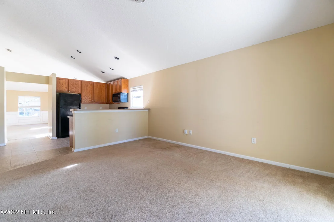 Photo of 1054 MOOSEHEAD Drive