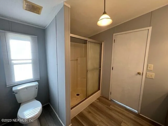 Photo of 105 KELVIN Avenue