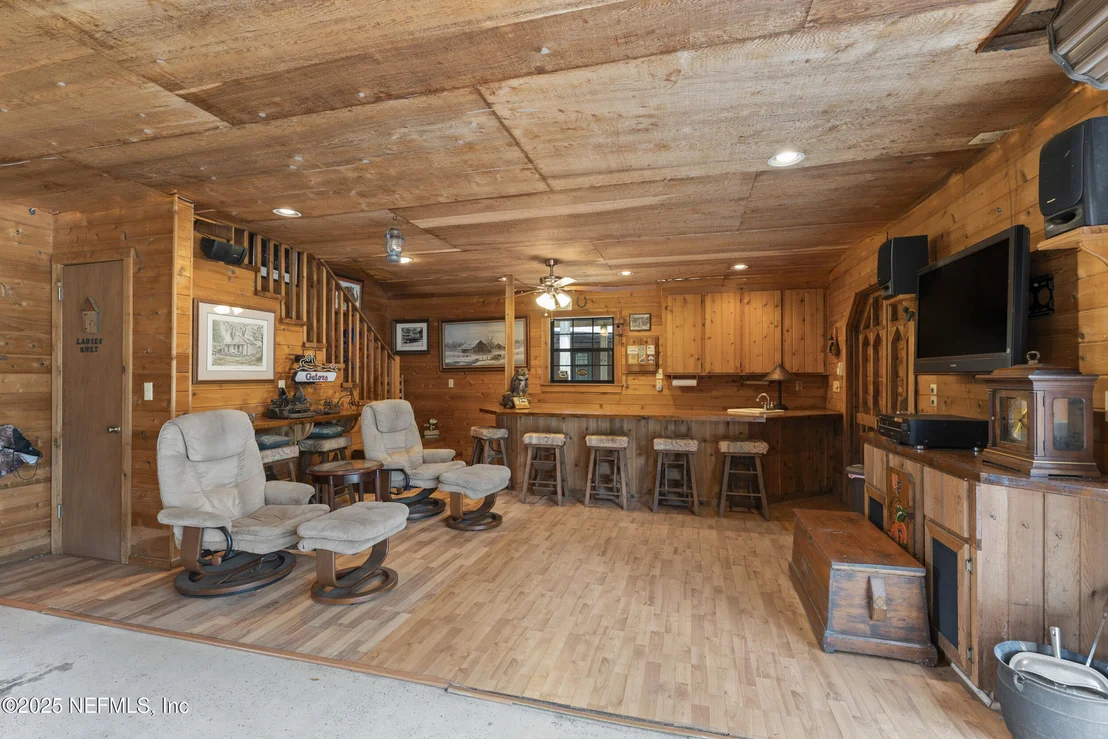 Photo of 156 COUNTY ROAD 13