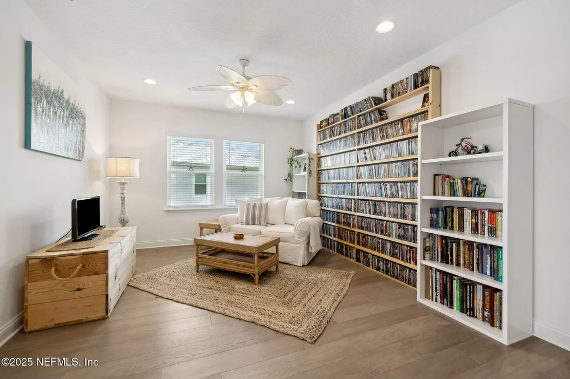 Photo of 560 RUM RUNNER Way