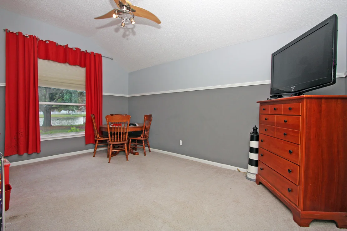 Photo of 124 IVY LAKES Drive