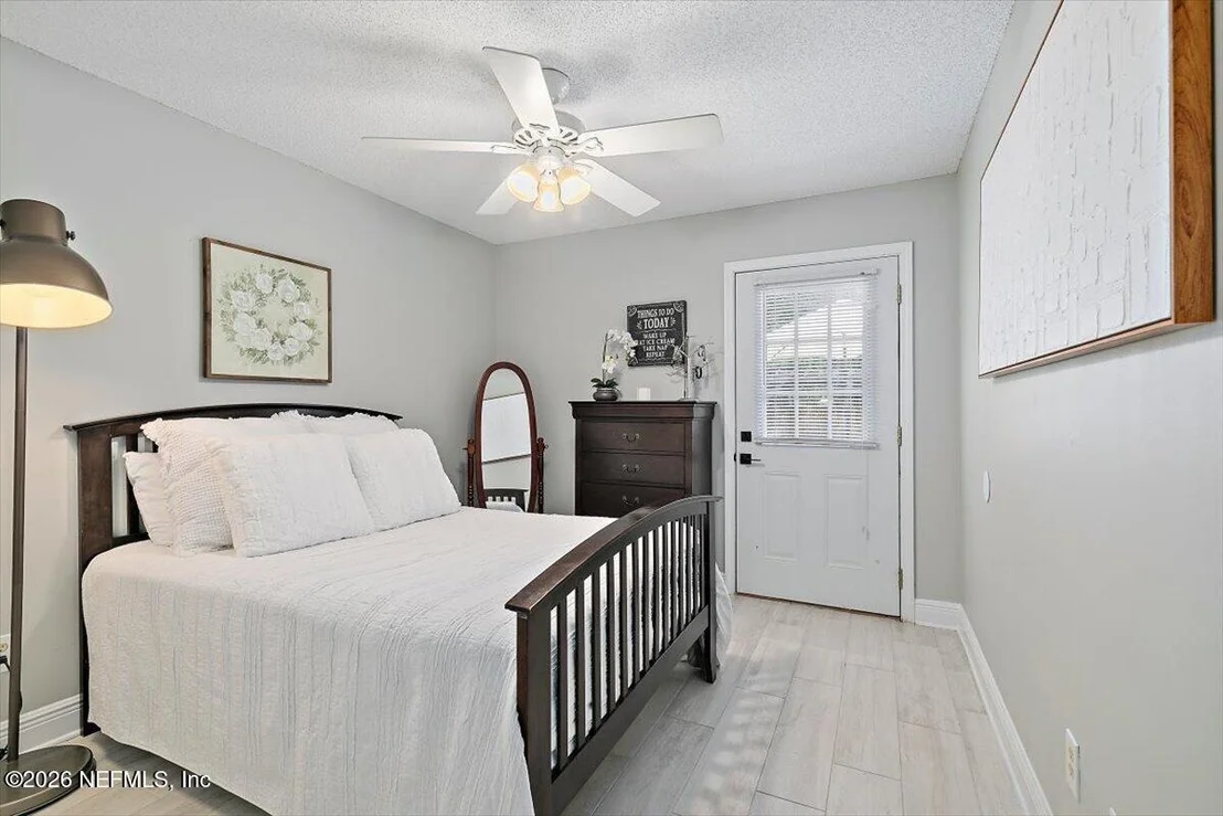 Photo of 4345 APPLE TREE Place