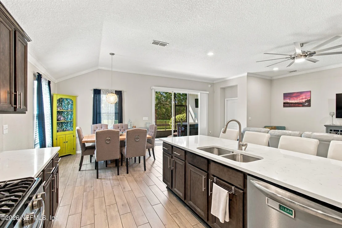 Photo of 738 SHETLAND Drive