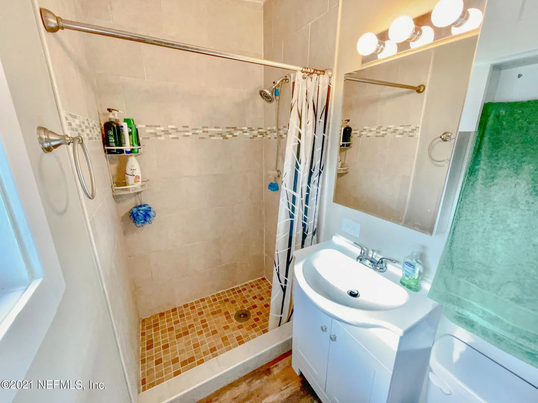 Photo of 303 RIO Road