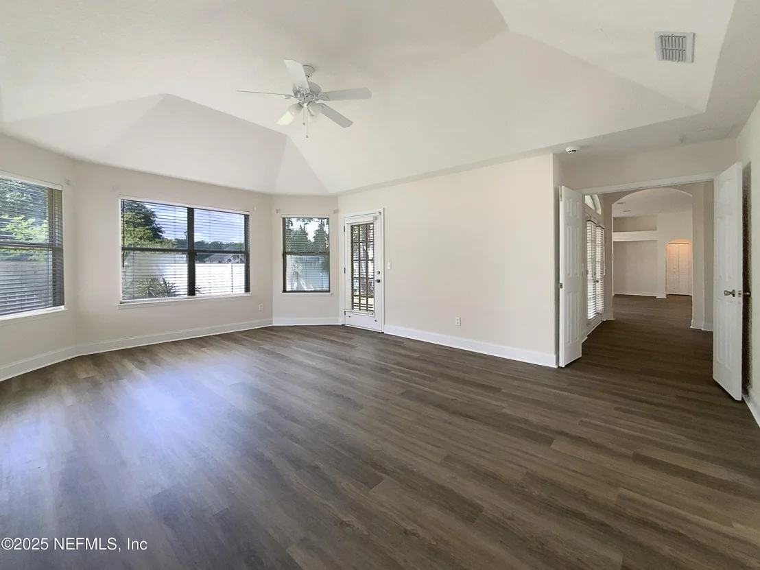 Photo of 689 BOX BRANCH Circle
