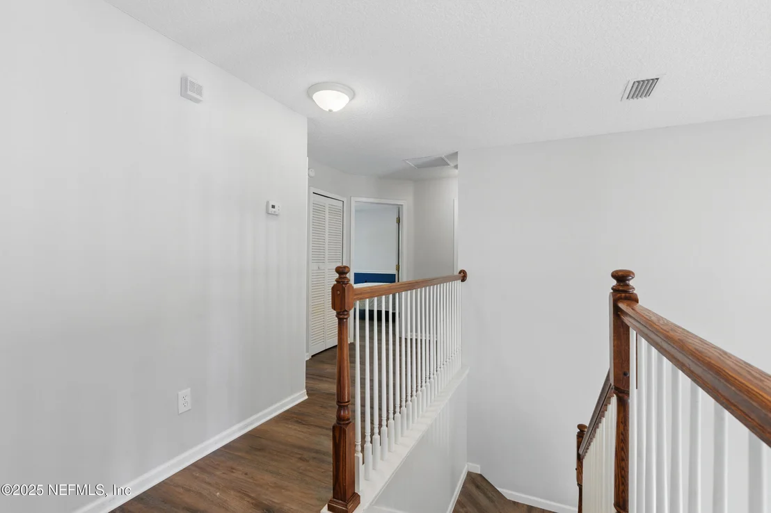 Photo of 187 SILVER GLEN Avenue