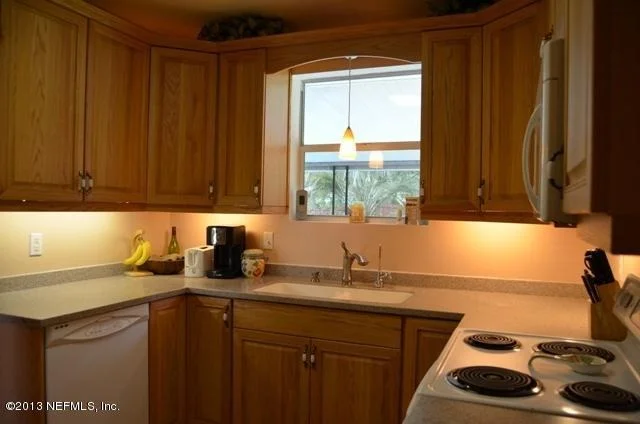 Photo of 2940 APACHE