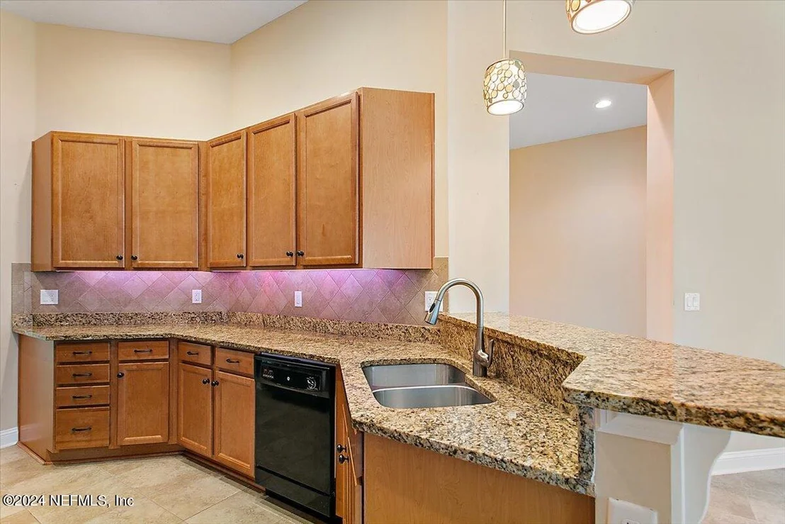 Photo of 1532 VALHALLA Way