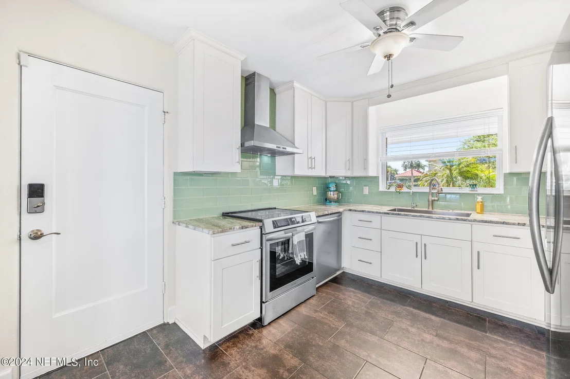 Photo of 6 OGLETHORPE Boulevard