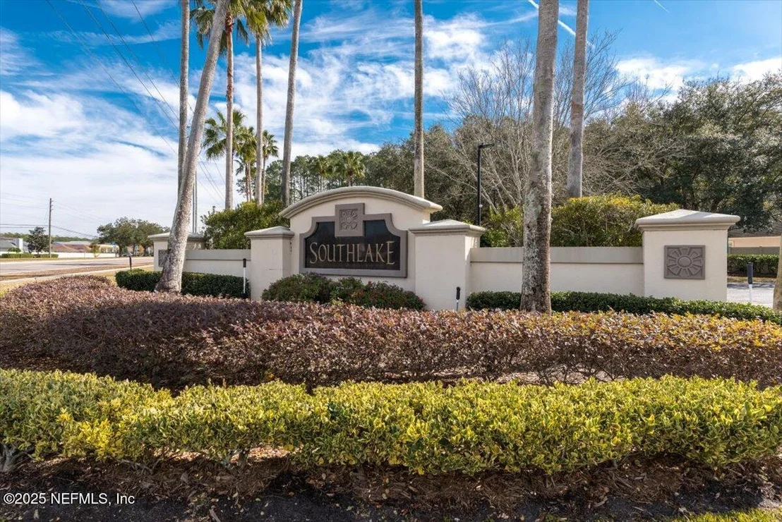 Photo of 184 SOUTHLAKE Drive