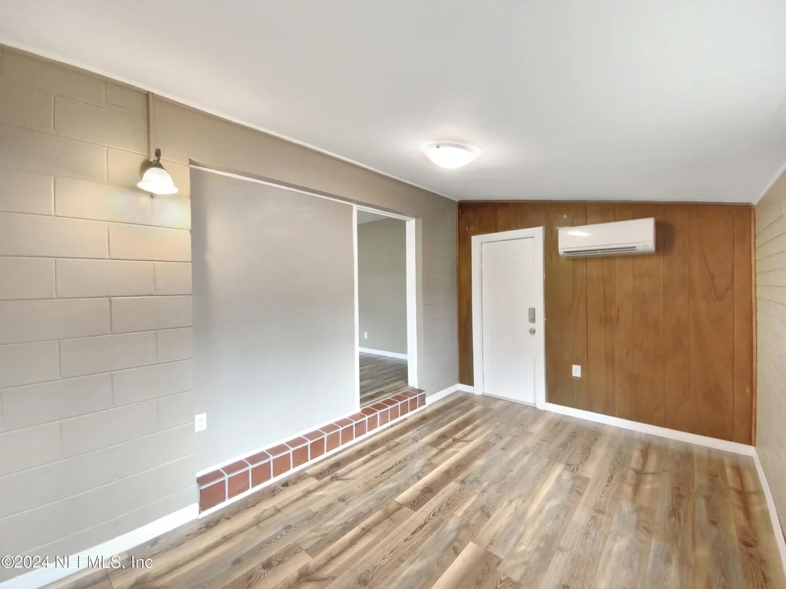 Photo of 7505 CENTAURI Road