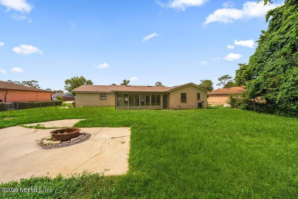 Photo of 1235 SQUIRREL Lane N