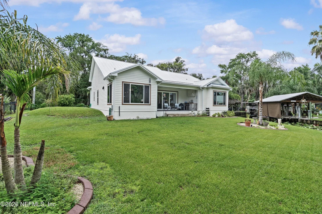 Photo of 8228 HALL Lane