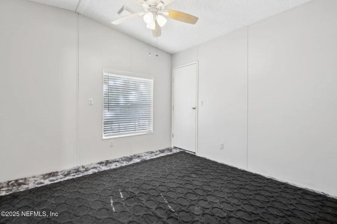 Photo of 812 JONATHAN Road