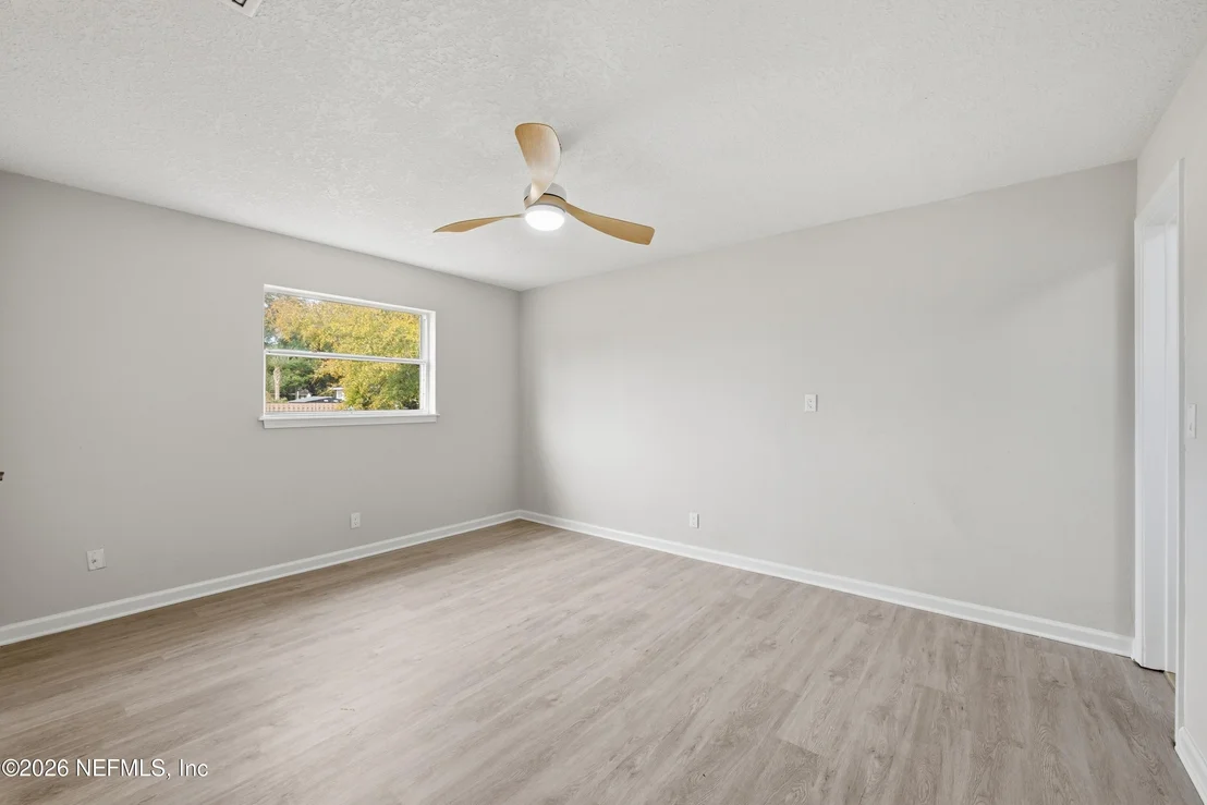 Photo of 6039 GLENN ROSE Drive