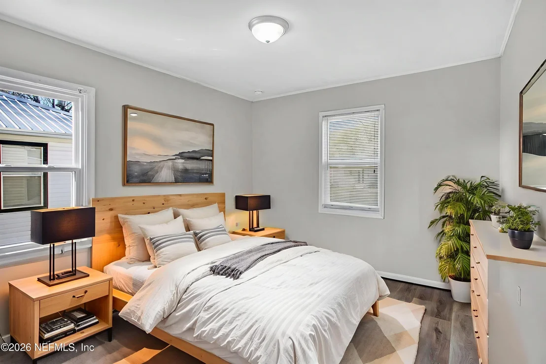 Photo of 941 HURON Street