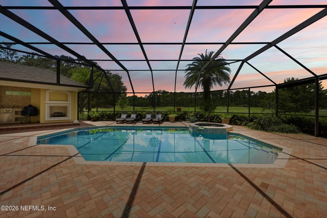 Photo of 1160 REGISTRY Boulevard