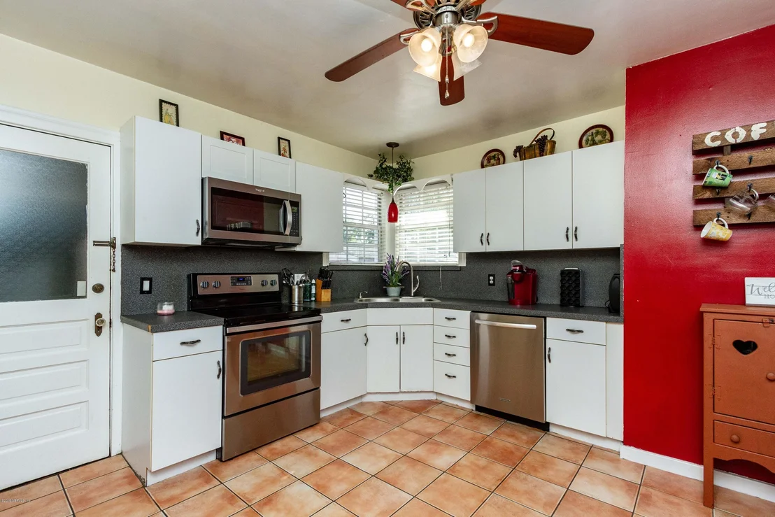 Photo of 2150 TRAYMORE Road