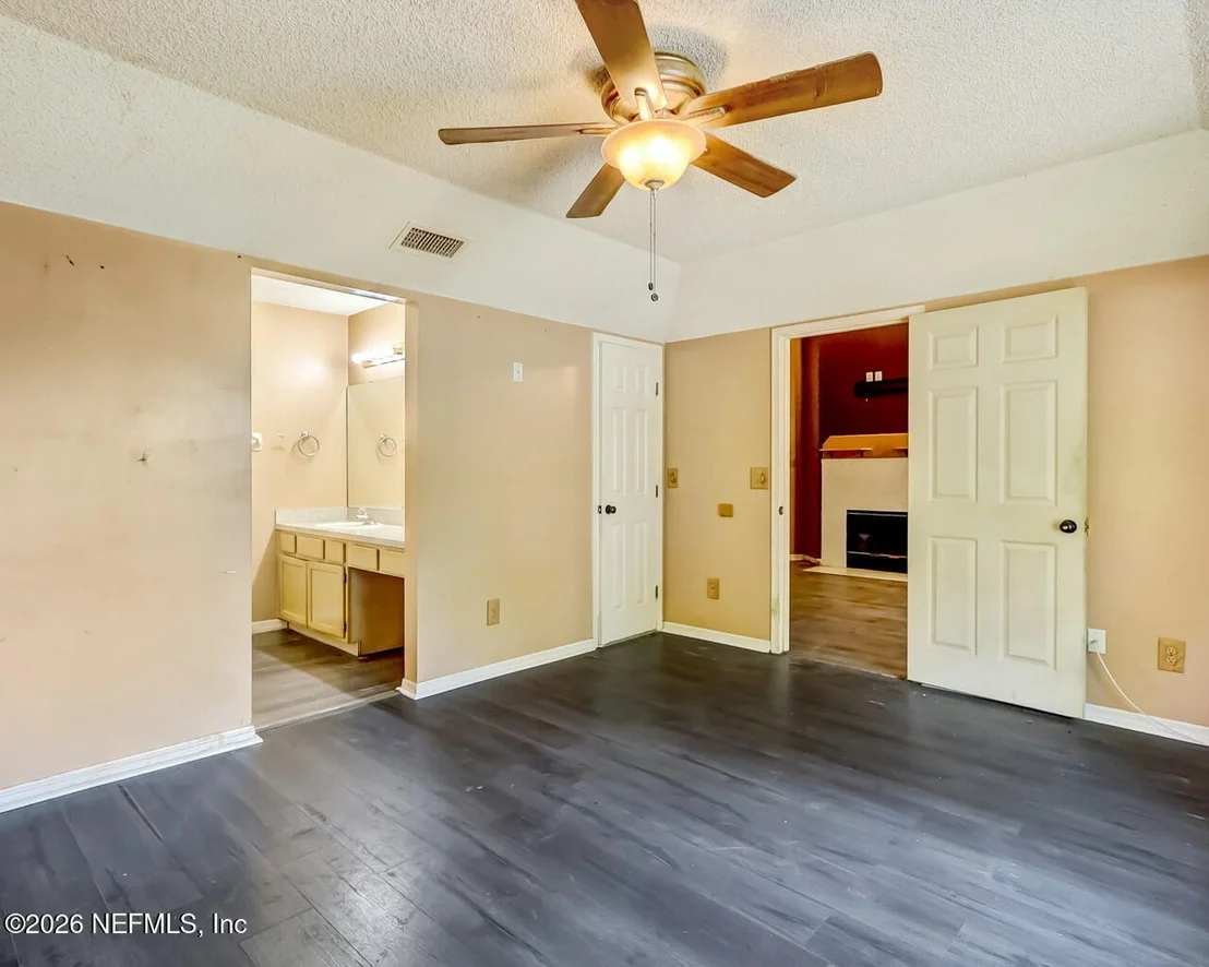 Photo of 8479 THREE CREEKS Boulevard