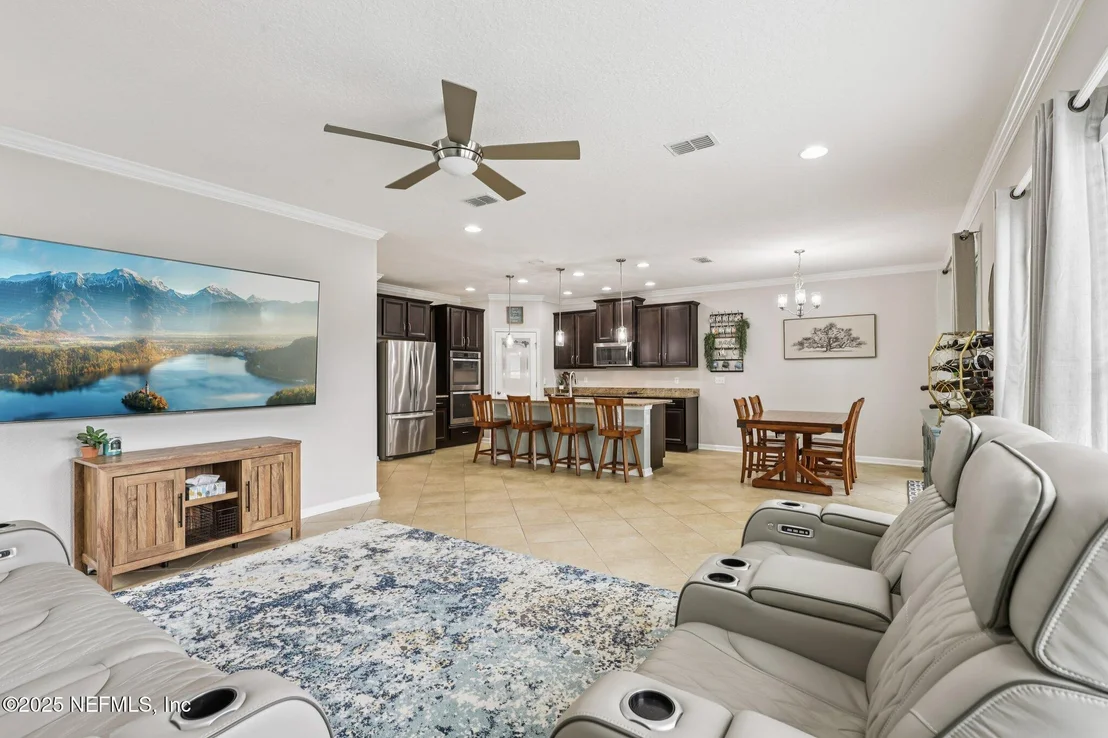 Photo of 866 GLENDALE Lane