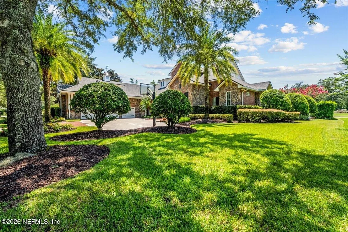 Photo of 1170 REGISTRY Boulevard