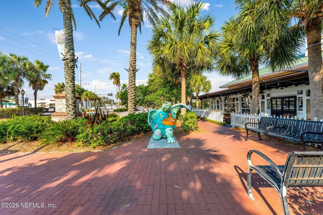 Photo of 1242 BEACH Avenue