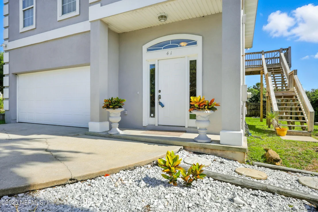 Photo of 41 MILLIKEN Lane