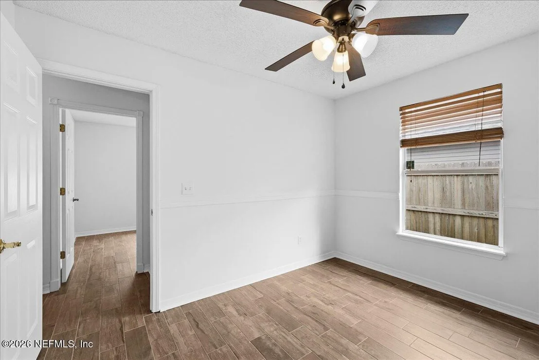 Photo of 425 3RD Street W