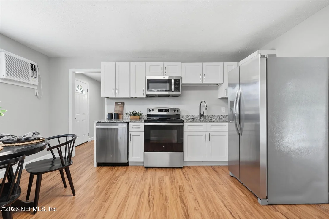 Photo of 3662 MATEO Place