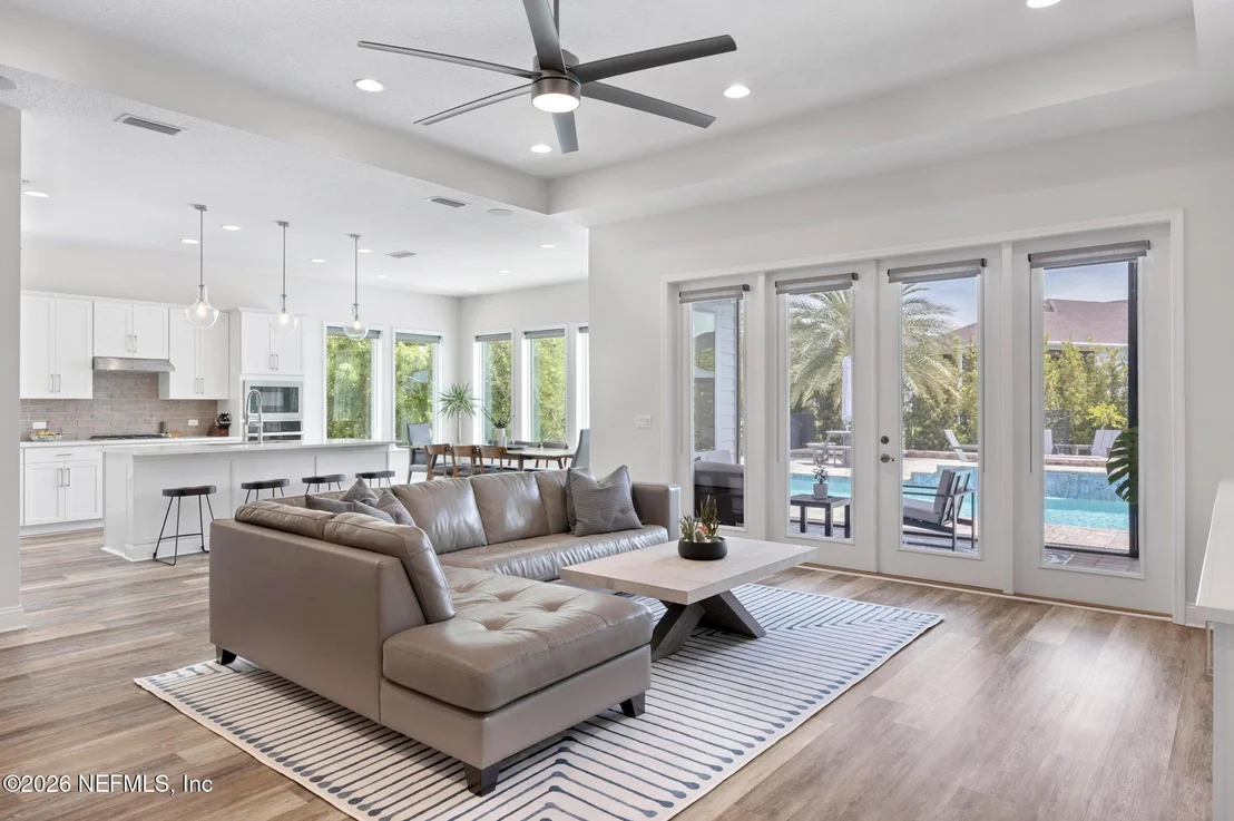 Photo of 11 FORESTVIEW Lane