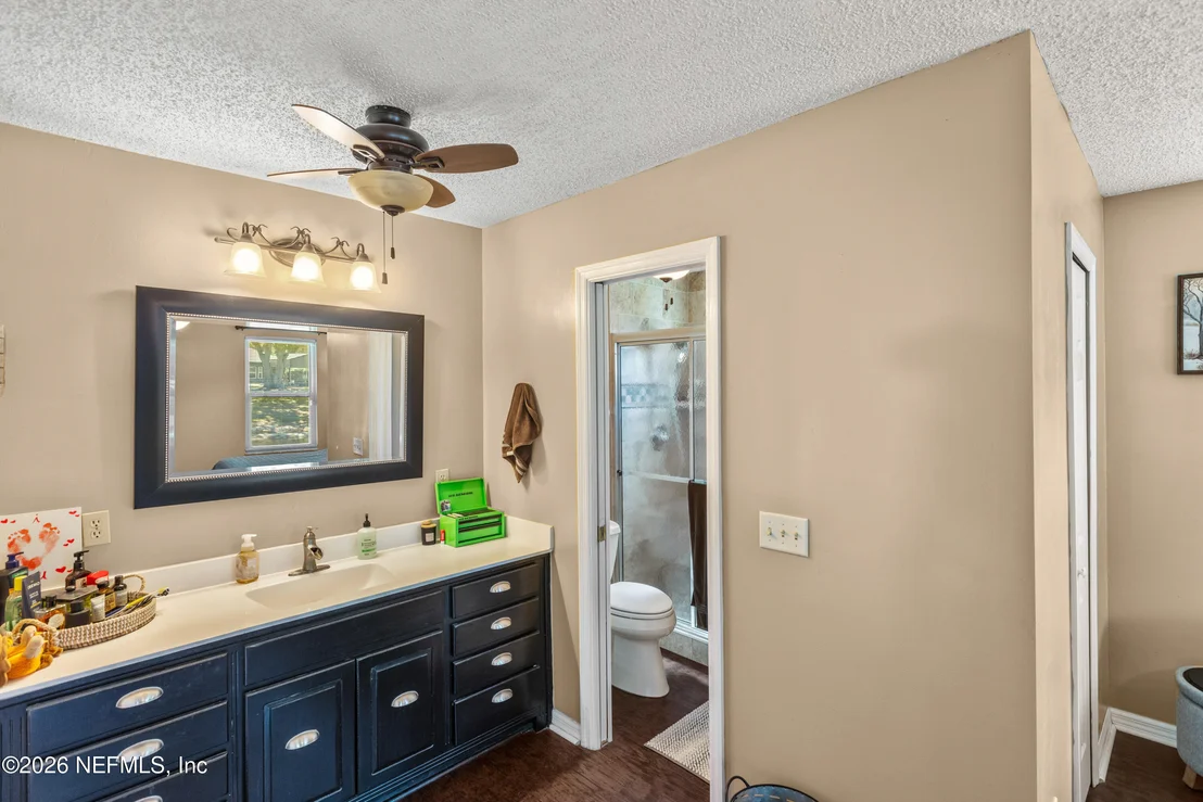 Photo of 5930 ISLAND Road