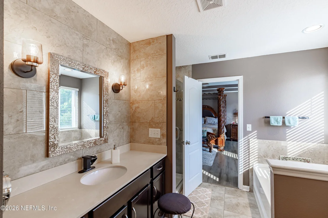 Photo of 1252 LUFFNESS Drive
