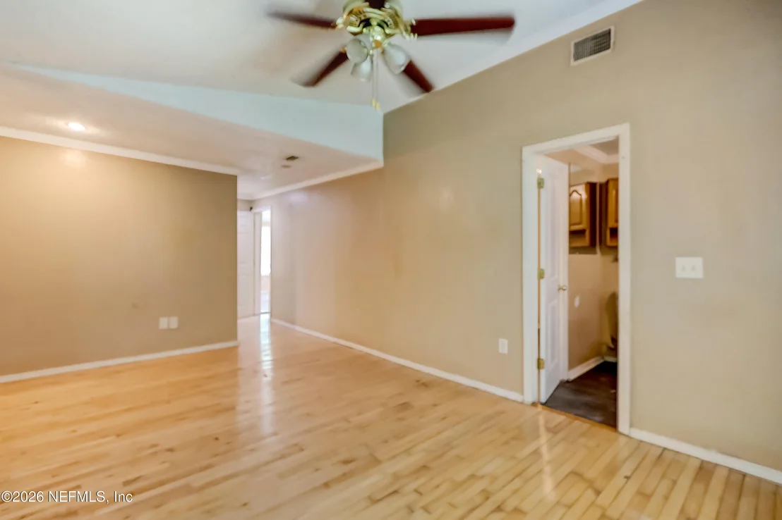 Photo of 3126 CAPPER Road